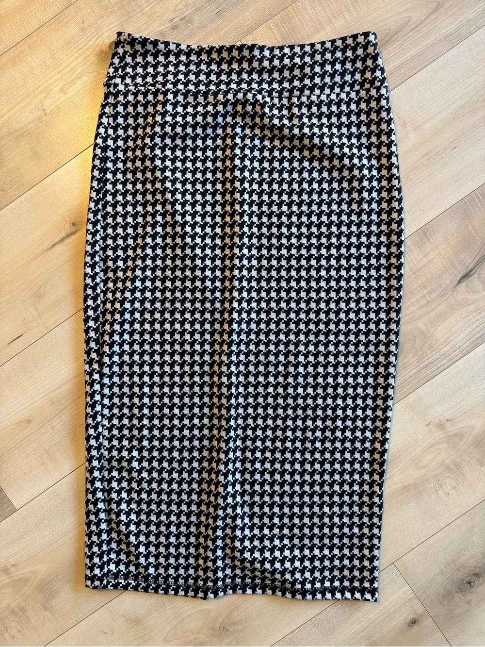 14th & Union black and white pencil skirt